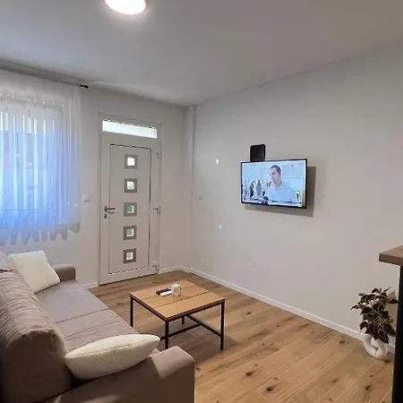 Infinity Studioapartman Апартаменты